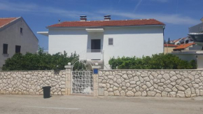 Apartments and rooms with parking space Hvar - 15378